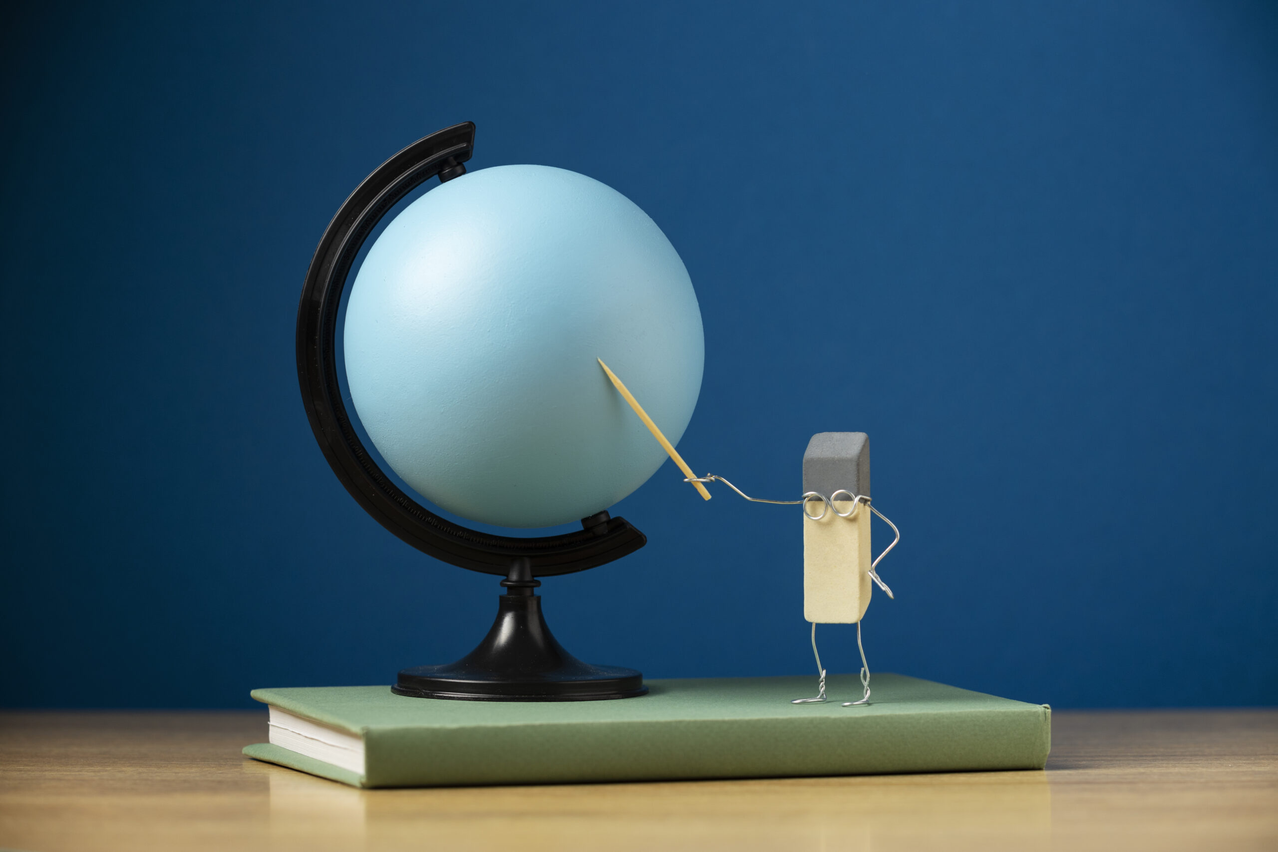 animated-eraser-globe-still-life-scaled
